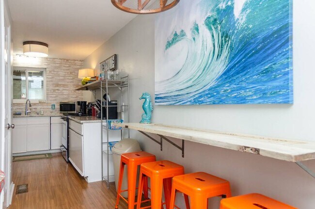 Photo - 1 E Columbia St