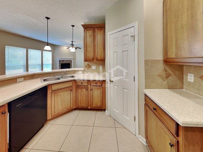 625 S Tree Garden Dr