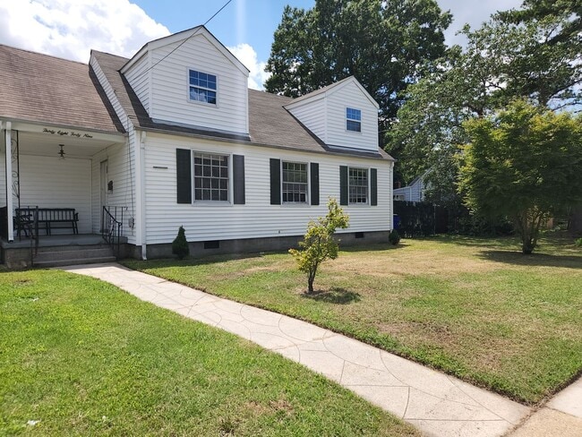 ESTABROOK PARK - ESTABROOK PARK House