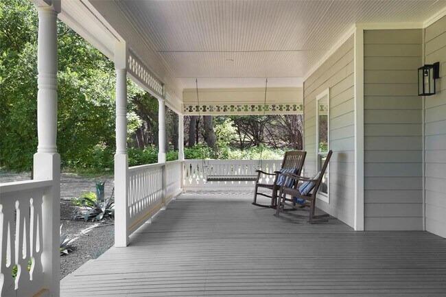 Photo - 11505 SW Oaks