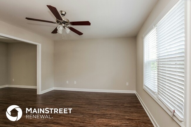 Photo - 510 Rogers Lake Rd E