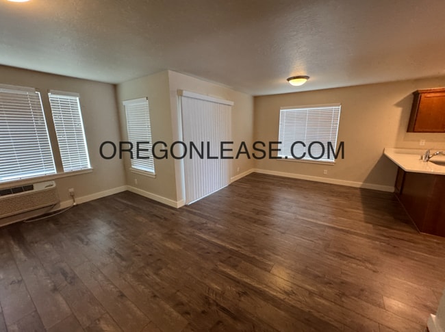 Photo - 2 bedroom 2 bath Second floor Thurston duplex home Unit 5865 Aster st