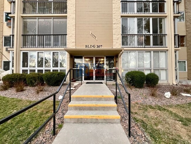 Photo - 3022 S Wheeling Way Unit 407