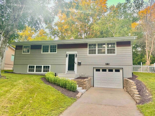 Building Photo - 21 N Kenosha Dr Rental