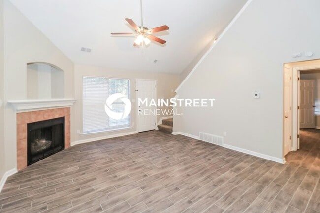 4 Bedroom Pet-Friendly Home in cordova, TN with Main Street Renewal