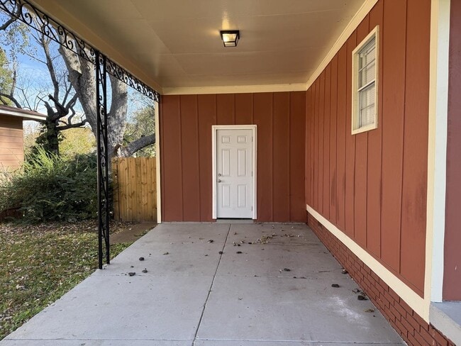 Photo - 4900 Berta Rd