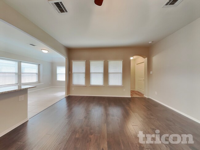 Photo - 2536 Old Buck Dr