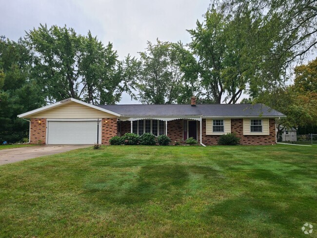 Building Photo - Three Bed Two Bath House in Stevensville