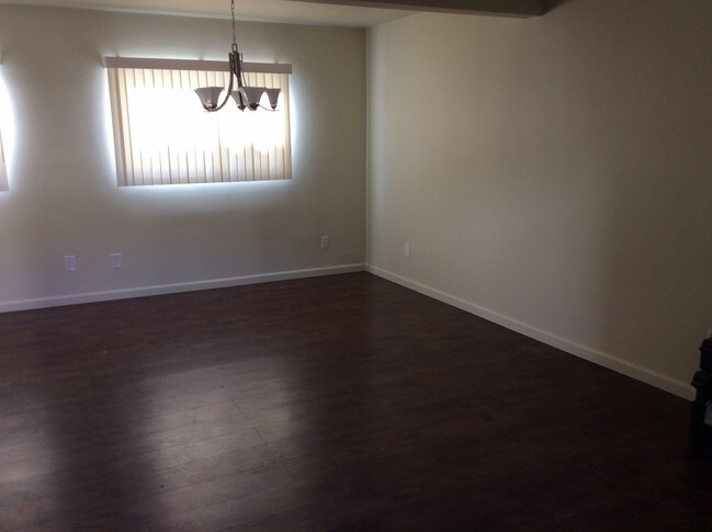 Photo - Sea Breeze Apartments