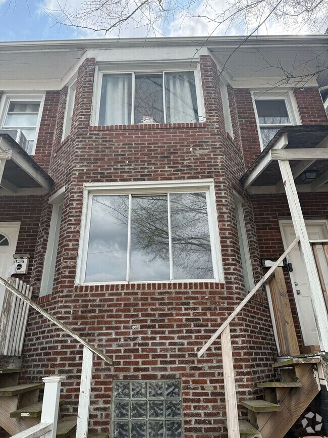Building Photo - 1607 Methyl St Unit Lower Rental