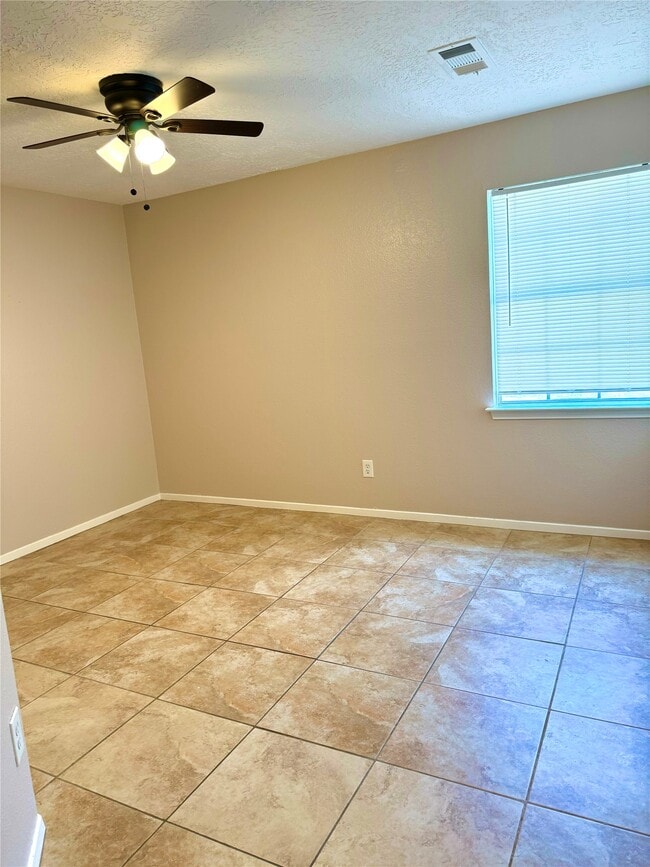 Photo - 16819 Red Gully Dr