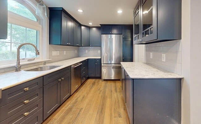 Building Photo - 55 Brentwood St