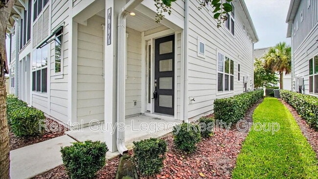 Photo - 409 Crestview Dr