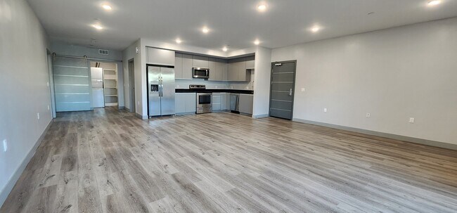 Photo - 7040 Woodman Ave Unit 307