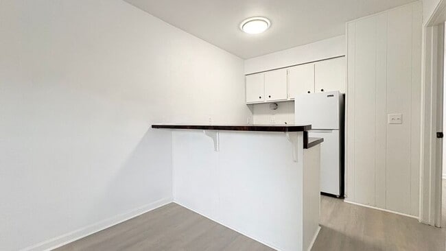 Photo - 1405 Neil Ln