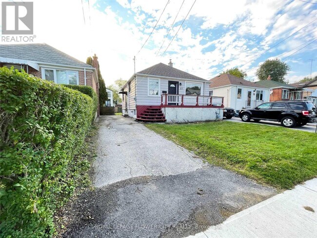 Photo - 52 Claremore Ave