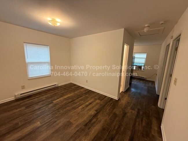 Photo - 1800 Newland Rd