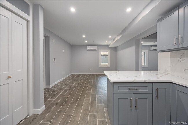 126 Innis Ave Unit 1-1
