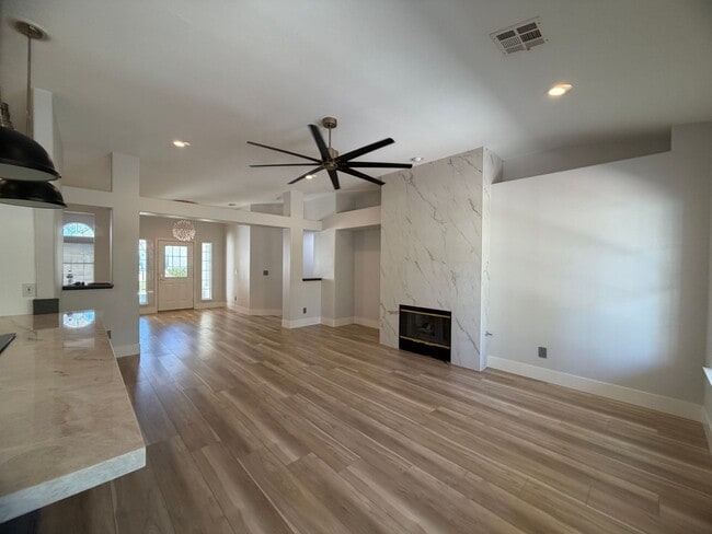 Photo - BEAUTIFULLY UPGRADED SINGLE FAMILY HOME - 3 BEDROOM, CORNER LOT WITH VAULTED CEILINGS