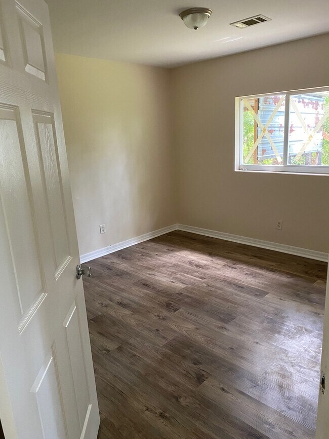 Photo - 3/2 Duplex in Bay St. Louis, MS