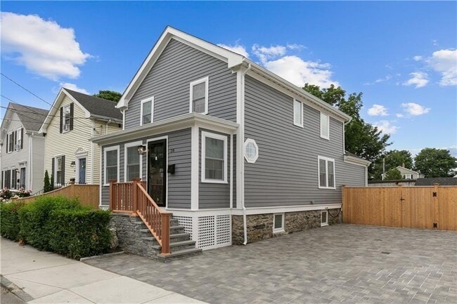 Building Photo - 34 E Bowery St