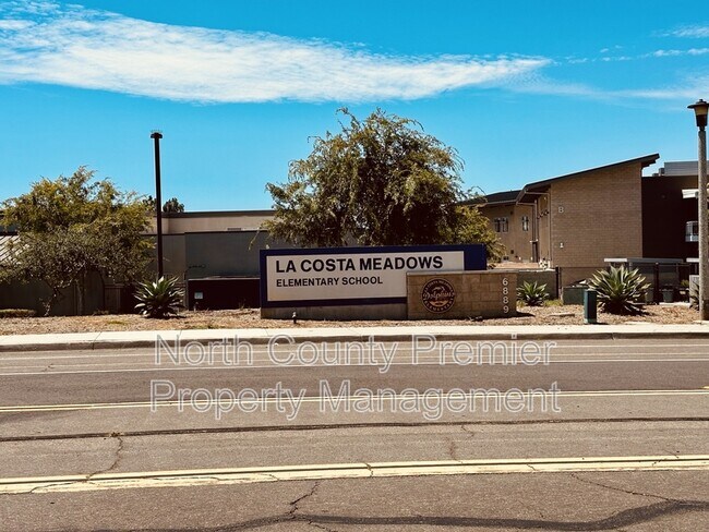 Photo - 7067 Llama St