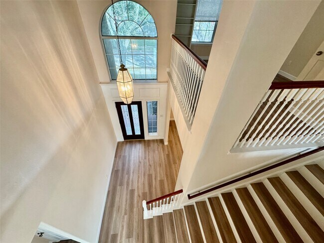 Photo - 1818 Maidenhair Ln