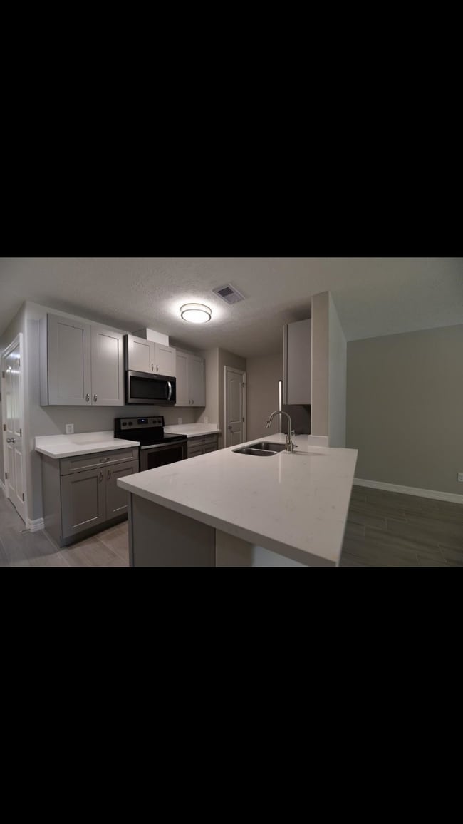 Photo - 6150 Hansen Blvd