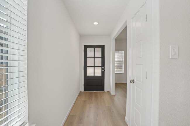 Photo - 18726 Timber Gln Dr