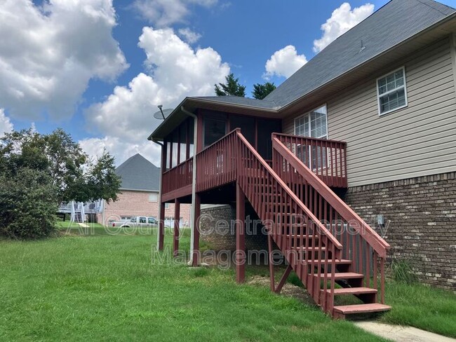 Photo - 710 Small Lake Dr