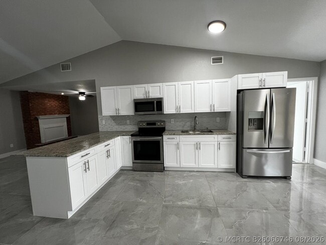 Building Photo - 1310 SW Bellevue Ave