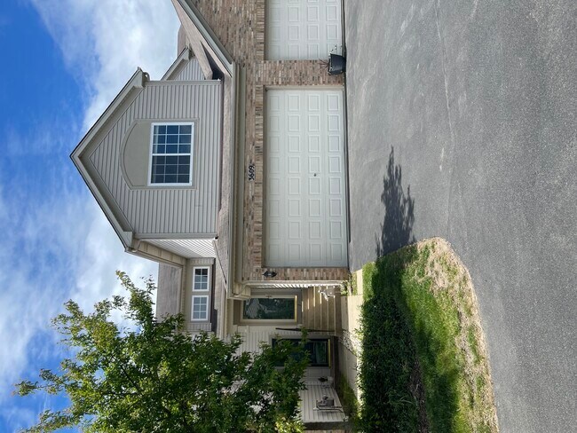 Building Photo - 3609 Roanoke Ave