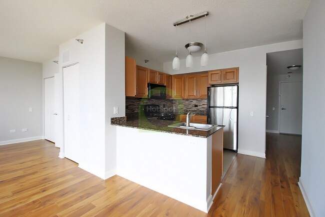 Photo - 360 N Canal St