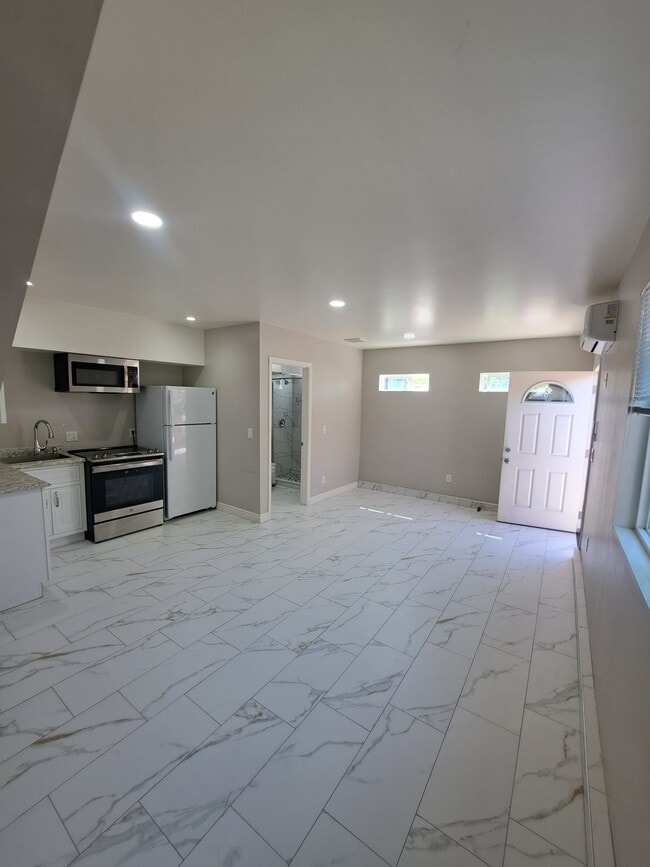 Photo - 4666 Tango Way Unidad 2