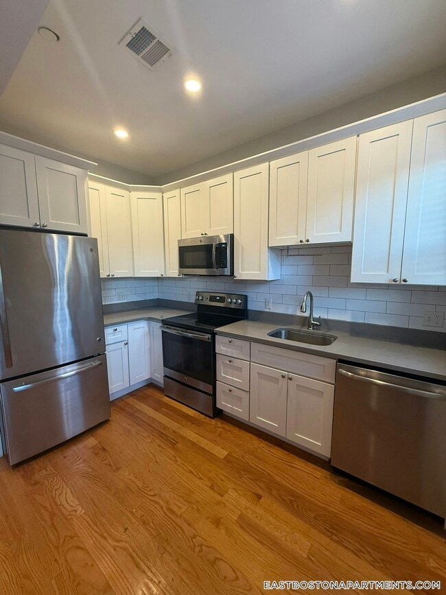 Photo - 151-153 Meridian St. Unit 2