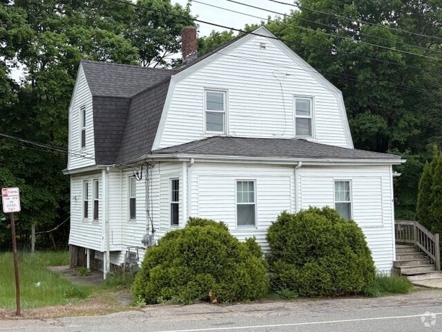 Building Photo - 8 Adams St Unit 2 Rental