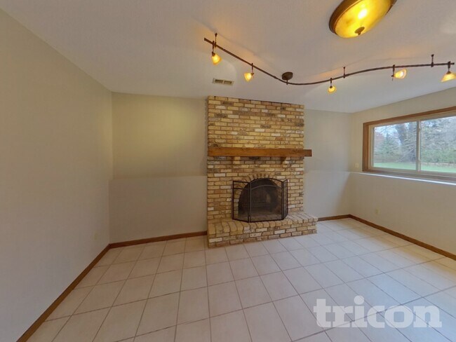 Photo - 4905 Independence St