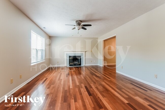 Photo - 1562 Winding Creek Trail