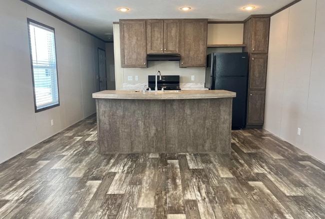 Building Photo - 17028 Sleepy Hollow Blvd