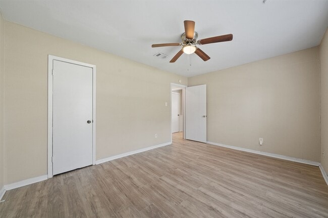 Photo - 5826 Spruce Forest Dr