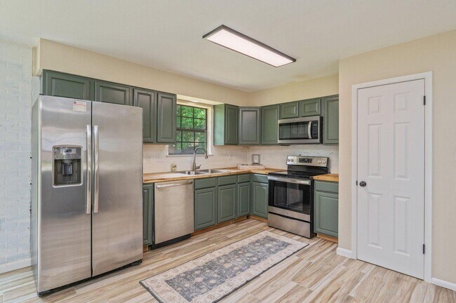 Photo - 212 Grand Prix Dr