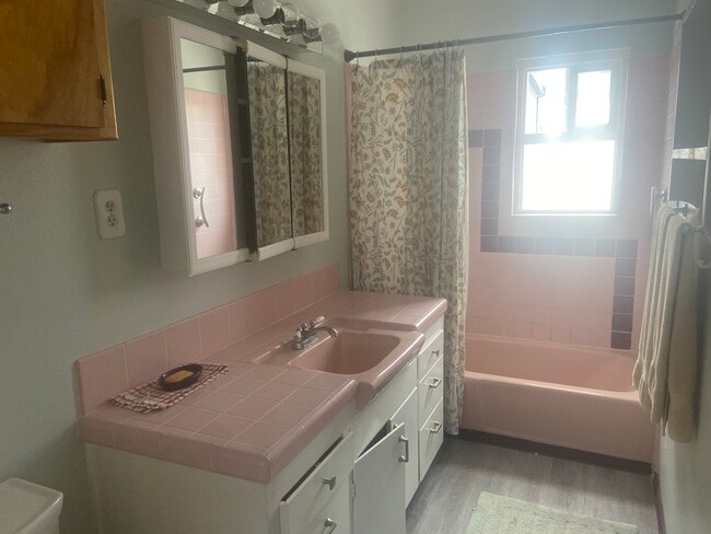 4572 Narragansett Ave Unit A