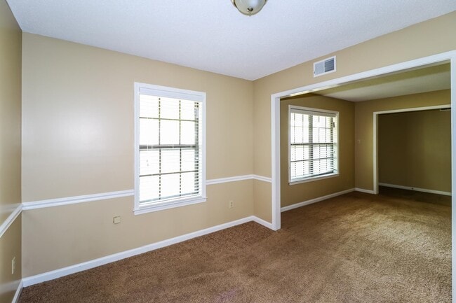 Photo - 3048 Ingleside Dr