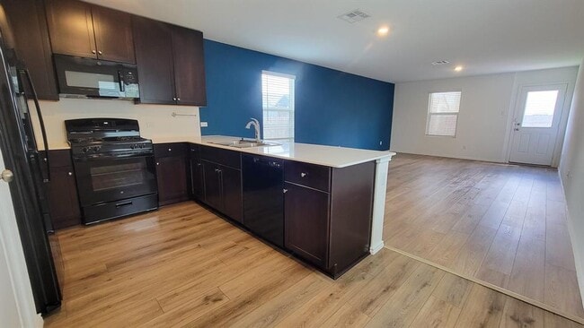 Photo - 192 Gabbro Gdns