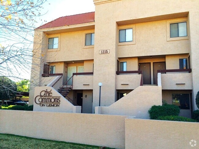 Building Photo - TEMPE TOWNHOME AVAILABLE IN GATED COMMUNIT...