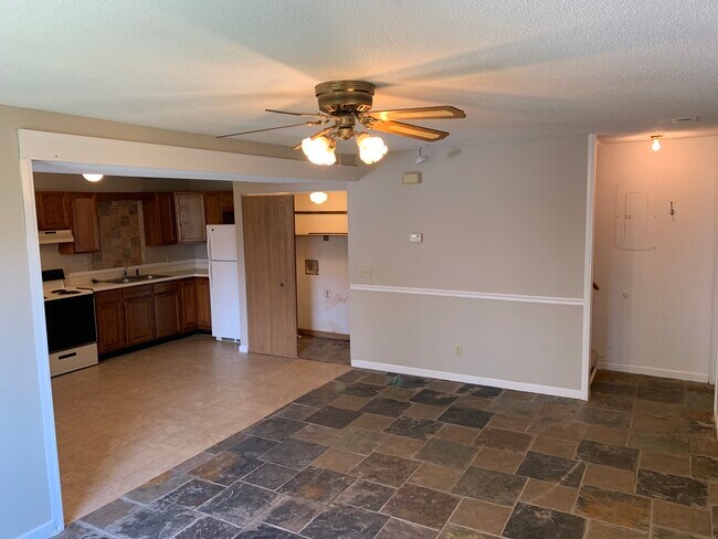 Photo - 854 Highway 47 E Unit G