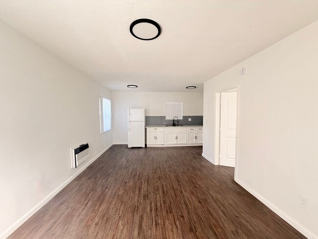 Photo - 10514 1/2 S. Vermont Ave.-