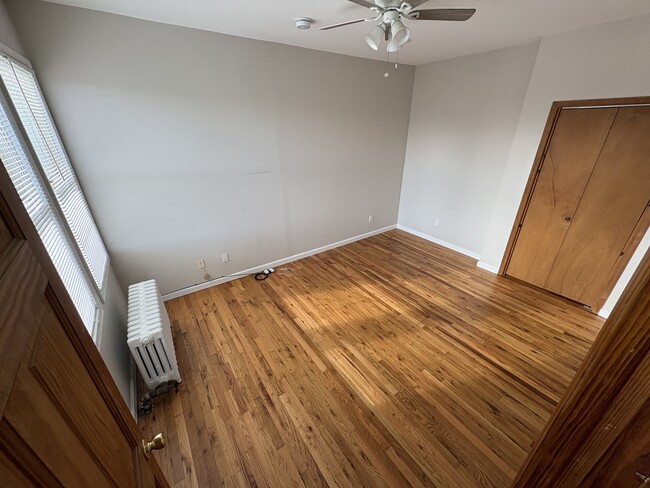 Photo - 70 Carleton Ave Unit 3