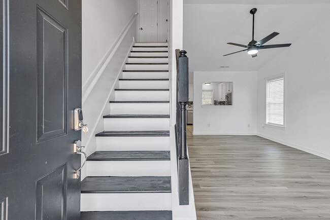 Photo - 900 Springwood Dr