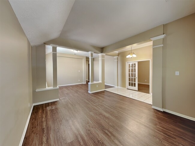 Photo - 1907 W Welsford Dr